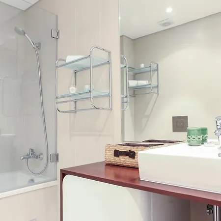 Azulejos' Charming With Terrace 2 By Lisbonne Collection Lizbona