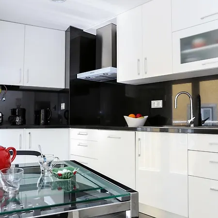 Azulejos' Charming With Terrace 2 By Lisbonne Collection * Lizbona